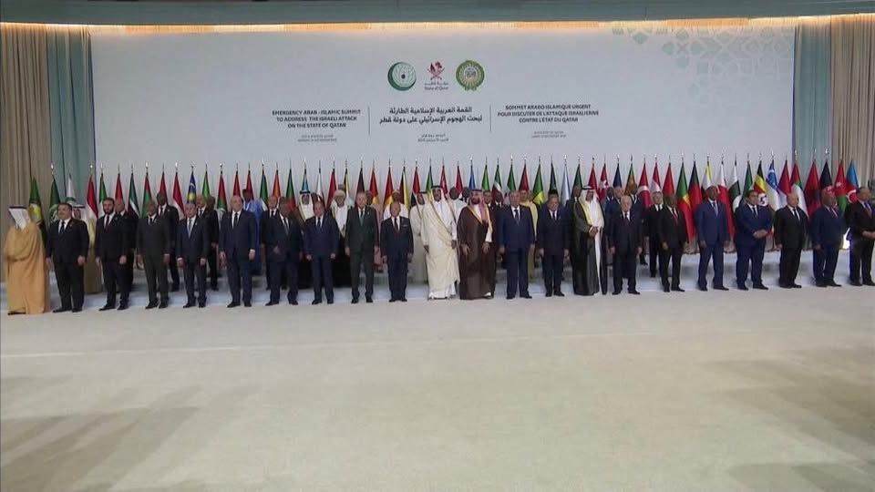 القمة العربية الإسلامية في الدوحة تثير نقاشاً واسعاً