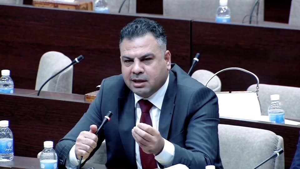 عزيز ناصر يؤكد استمراره في دعم “الأبطال” للحصول على حقوقهم