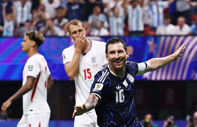 الأرجنتين تهزم إنكلترا وتتأهل لنهائي كأس العالم