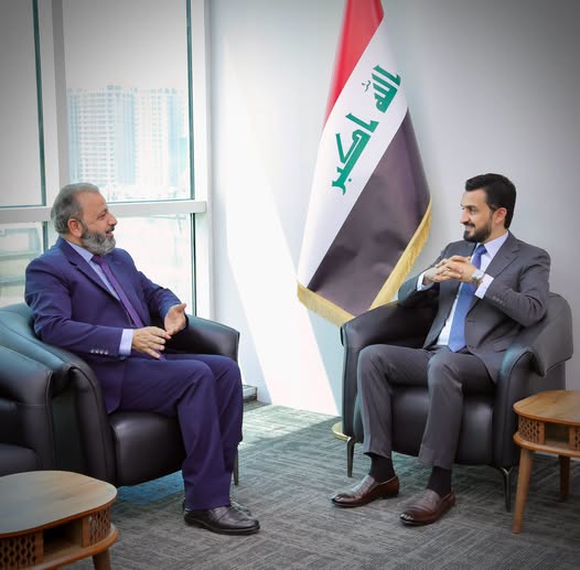 وزير الاتصالات يقود حملة ضد الفساد وتهريب الإنترنت