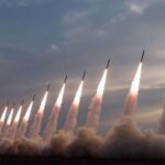 هجمات يمنية واسعة على السعودية ومظاهرات في صنعاء