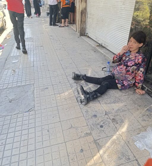 Viral Photo of Homeless Pregnant Girl in Damascus