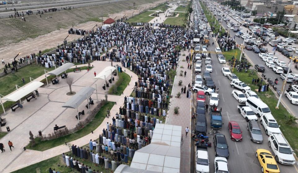 Sunni Defiance Over Eid and Street Prayers