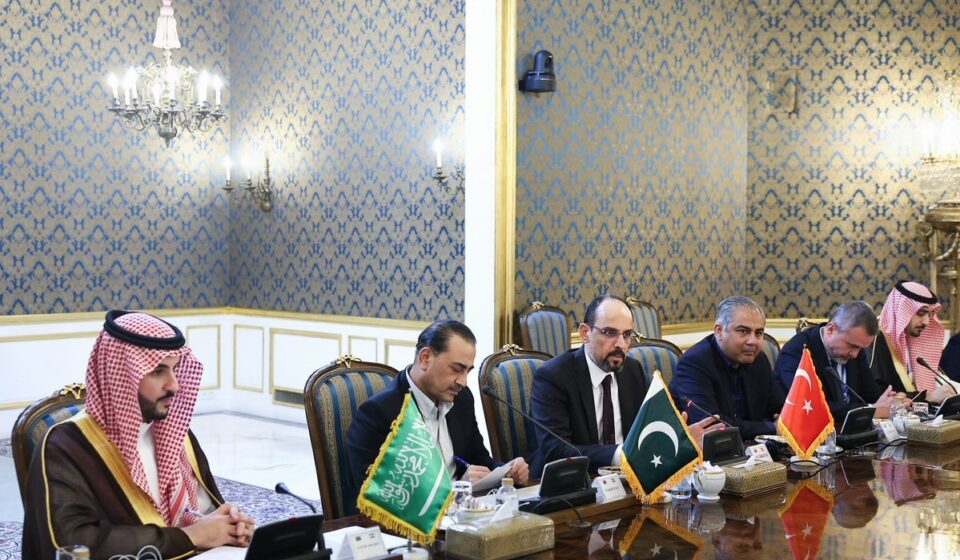 Tehran Meeting Sparks Debate on Regional War or Peace